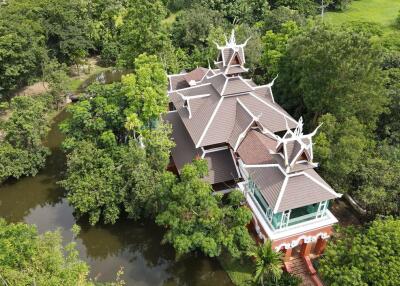 Unique 3 Bedroom Pool Villa on Small Island in Mae Rim