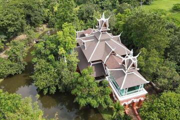 Unique 3 Bedroom Pool Villa on Small Island in Mae Rim