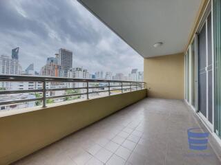 3 bedroom family unit in Phrom Pong