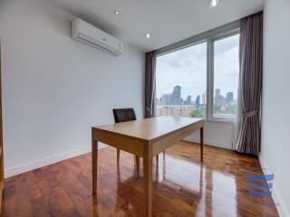 3 bedroom family unit in Phrom Pong