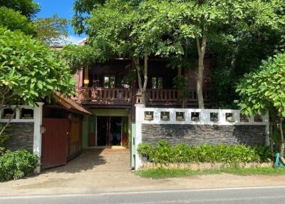 Riverside Lanna 3 Bedroom Pool Villa in Hang Dong