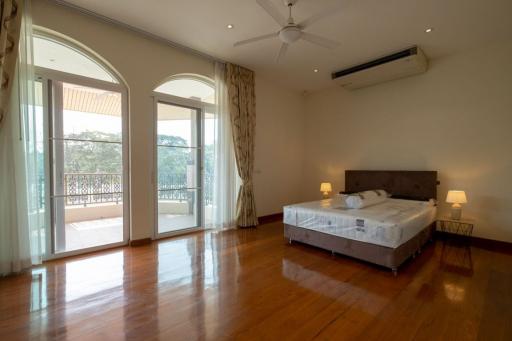 5 Bedroom, Colonial House in San Patong