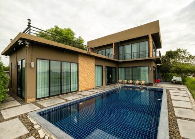 3 Bedroom Pool Villa, Gorgeous Views in Doi Saket