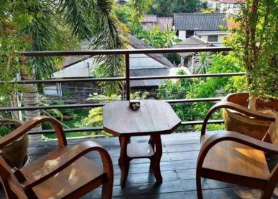 Stylish 3 Bedroom House just South of CM University