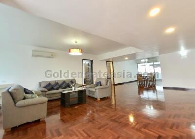 3-Bedrooms, family-friendly apartment - Phrom Phong BTS