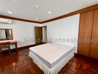 Spacious 3-Bedrooms Apartment - Phrom Phong BTS