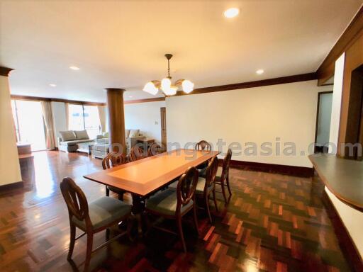 Spacious 3-Bedrooms Apartment - Phrom Phong BTS