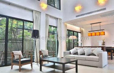 3-Bedrooms plus Study Single House in secure Compound with private pool - Sukhumvit soi 49