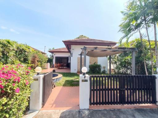 2 bedroom beach house next to Mae Ramphueng Beach - 3,250,000 THB