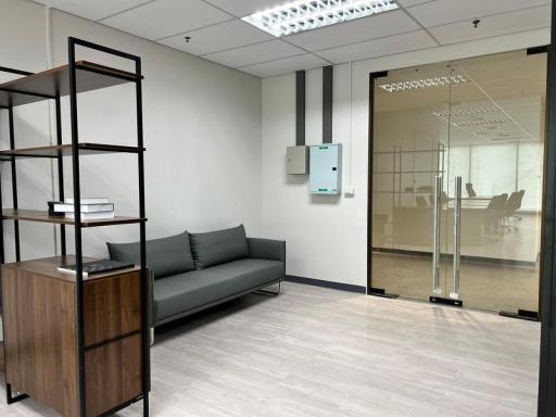 For Rent Bangkok Office Naradhiwas Rajanagarindra BTS Chong Nonsi Sathon