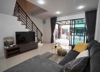 For Rent Bangkok Town House Supalai Essence Ladprao Lat Phrao 107 MRT Lat Phrao 101 Bang Kapi