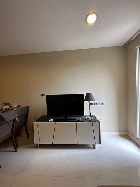 For Rent Bangkok Condo The Crest Sukhumvit 24 Sukhumvit 24 BTS phrom Phong Khlong Toei