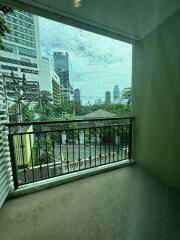 For Rent Bangkok Condo The Crest Sukhumvit 24 Sukhumvit 24 BTS phrom Phong Khlong Toei