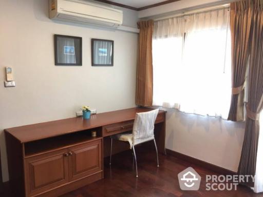 1-BR Condo at Saranjai Mansion Condominium near BTS Nana