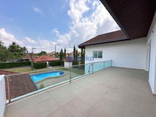 5 Bedrooms House in St James Park East Pattaya H006136