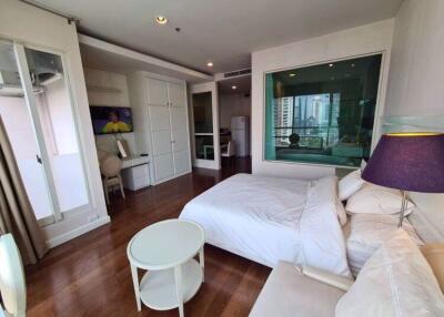 Studio bed Condo in The Address Chidlom Lumphini Sub District C015135