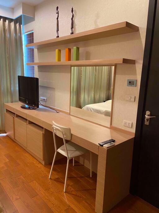 2 bed Condo in The Address Chidlom Lumphini Sub District C015125