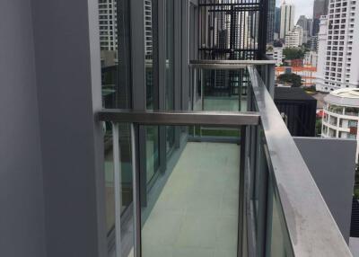 2 bed Condo in H Sukhumvit 43 Khlong Tan Nuea Sub District C015124