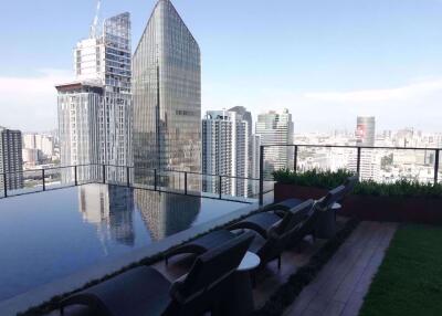 2 bed Condo in The Lofts Asoke Khlong Toei Nuea Sub District C015120