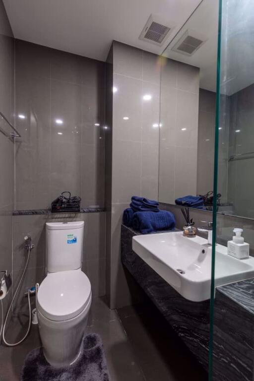 1 bed Condo in Ashton Chula - Silom Mahaphruettharam Sub District C015097