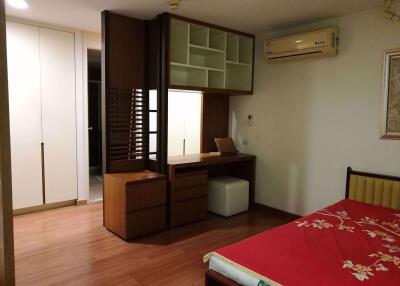 2 bed Condo in Harmony Living Paholyothin 11 Phayathai District C015083