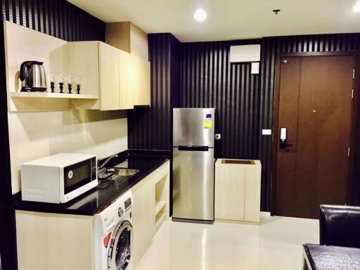 2 bed Condo in Rhythm Sathorn - Narathiwas Thungmahamek Sub District C015059