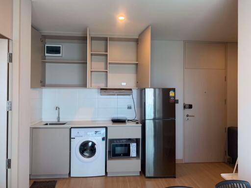 2 bed Condo in Lumpini Suite Phetchaburi-Makkasan Makkasan Sub District C015042