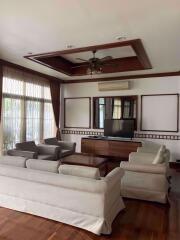 3 bed House Khlong Tan Nuea Sub District H015040