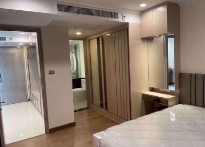 1 bed Condo in Supalai Oriental Sukhumvit 39 Khlong Tan Nuea Sub District C015027