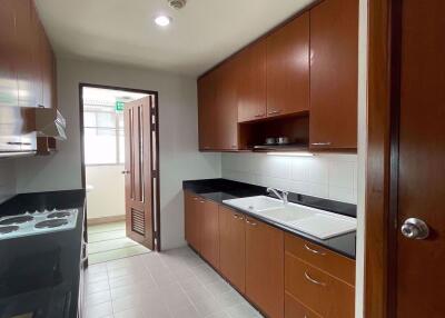 2 bed Condo in Suan Phinit Place Sathon District C014988