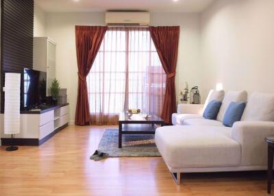 3 bed Condo in CitiSmart Sukhumvit 18 Khlongtoei Sub District C014987