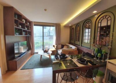 1 bed Condo in Via Botani Khlong Tan Nuea Sub District C014976