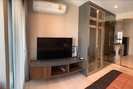 Studio bed Condo in Life One Wireless Lumphini Sub District C014974