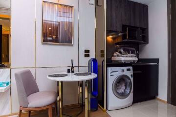 1 bed Condo in Ashton Chula - Silom Mahaphruettharam Sub District C014949