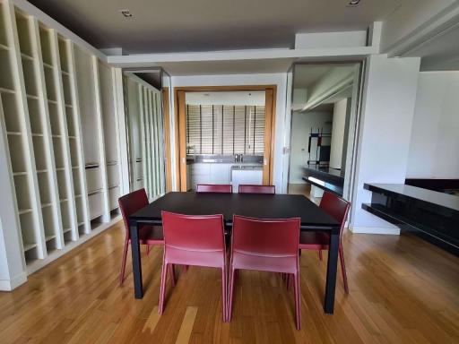 3 bed Condo in Millennium Residence Khlongtoei Sub District C014945