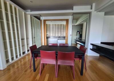 3 bed Condo in Millennium Residence Khlongtoei Sub District C014945