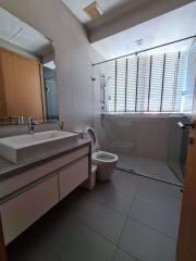 3 bed Condo in Millennium Residence Khlongtoei Sub District C014945