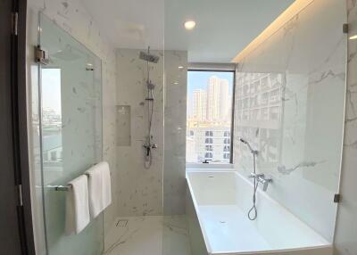 2 bed Condo in Siamese Exclusive Queens Khlongtoei Sub District C014939