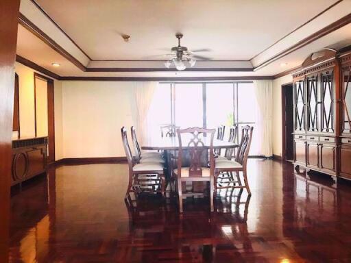 3 bed Condo in GM Mansion Khlongtan Sub District C014895