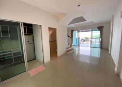 3 bed House Suanluang Sub District H014872