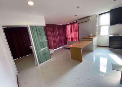 1 bed Condo in D 65 Phrakhanongnuea Sub District C014865