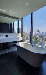 3 bed Penthouse in Siamese Exclusive Sukhumvit 31 Khlong Toei Nuea Sub District P014858