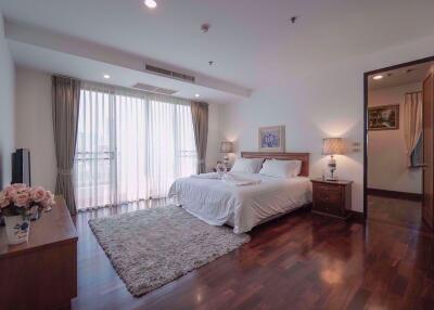 4 bed Condo in Baan Suan Chan Sathon District C014853