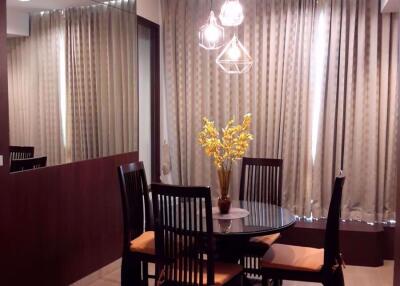 2 bed Condo in Baan Sathorn Chaopraya Khlong Ton Sai Sub District C014850