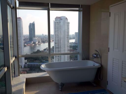 2 bed Condo in Baan Sathorn Chaopraya Khlong Ton Sai Sub District C014850