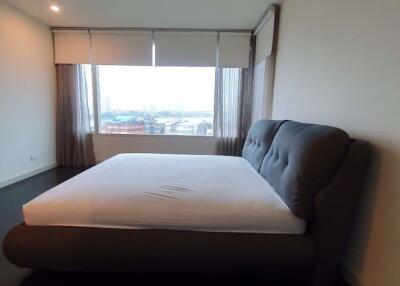 2 bed Condo in Watermark Chaophraya Khlong Ton Sai Sub District C014844