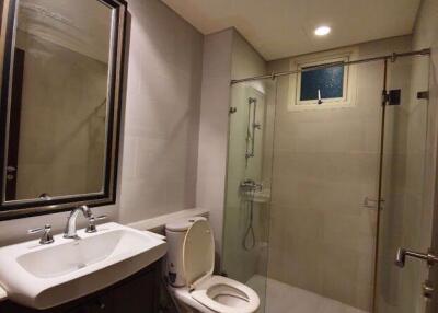 2 bed Condo in Watermark Chaophraya Khlong Ton Sai Sub District C014844