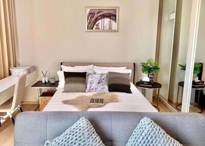 2 bed Condo in Noble Revolve Ratchada 2 Huai Khwang Sub District C014838