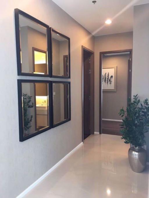 3 bed Condo in Menam Residences Wat Phraya Krai Sub District C014818