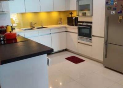 3 bed Condo in Watermark Chaophraya Khlong Ton Sai Sub District C014810